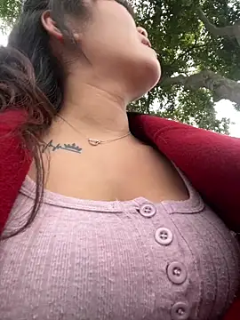 Molly-xiao online show from April 15, 10:10 am