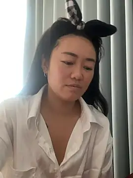 Molly-xiao online show from May 2, 3:56 am