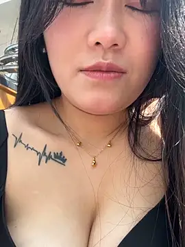 Molly-xiao online show from February 6, 5:14 am