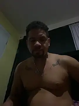 Snapshot of Dominicanobb chatting on February 12, 5:40 am Dominicanobb online show from February 12, 5:40 am