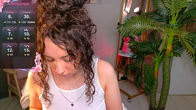 curly jade online show from January 9, 2:02 pm