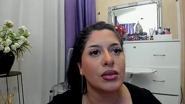 NayaNoirX online show from January 7, 4:12 pm