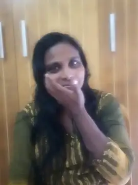 Snapshot of Hot_Sweety02 chatting on December 23, 4:34 am Hot Sweety02 online show from December 23, 4:34 am