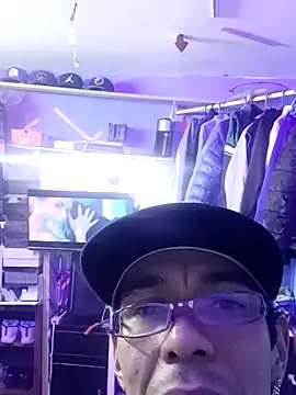 RealEl23 online show from December 23, 1:05 am