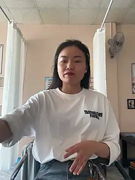 Chiipp69 online show from February 23, 5:09 am