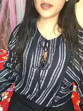 Saumyy online show from April 6, 4:52 pm