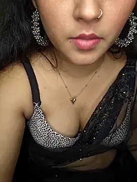 Snapshot of Saumyy chatting on February 14, 4:18 pm Saumyy online show from February 14, 4:18 pm