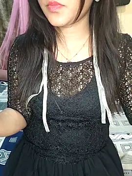 Saumyy online show from April 3, 6:03 pm