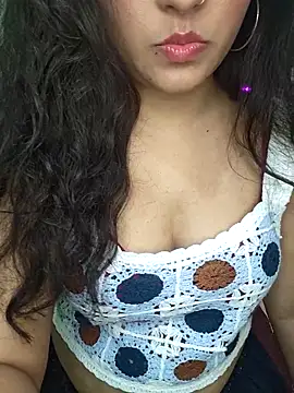 Saumyy online show from March 4, 3:09 pm