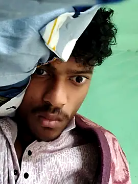 Snapshot of theboyas chatting on February 22, 2:36 am theboyas online show from February 22, 2:36 am