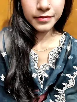 Yours-Zeenat online show from March 8, 7:17 pm