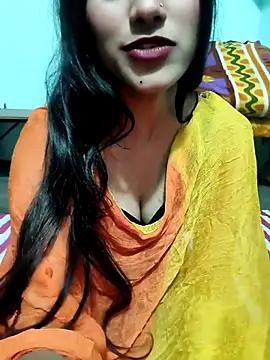 Yours-Zeenat online show from January 17, 6:55 pm