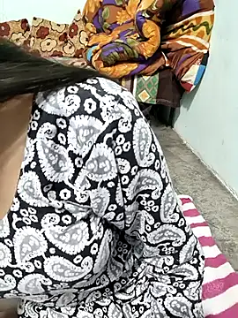 Yours-Zeenat online show from February 22, 7:44 am