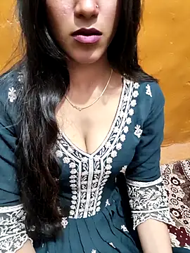 Yours-Zeenat online show from March 3, 6:15 pm