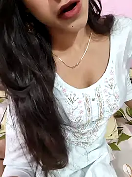 Yours-Zeenat online show from April 7, 10:06 am