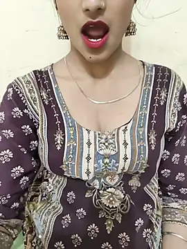Snapshot of Yours-Zeenat chatting on May 26, 7:50 am Yours-Zeenat online show from May 26, 7:50 am