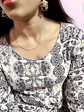 Yours-Zeenat online show from April 11, 6:11 pm