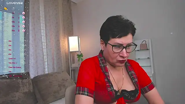 JennyMons online show from March 6, 8:20 am