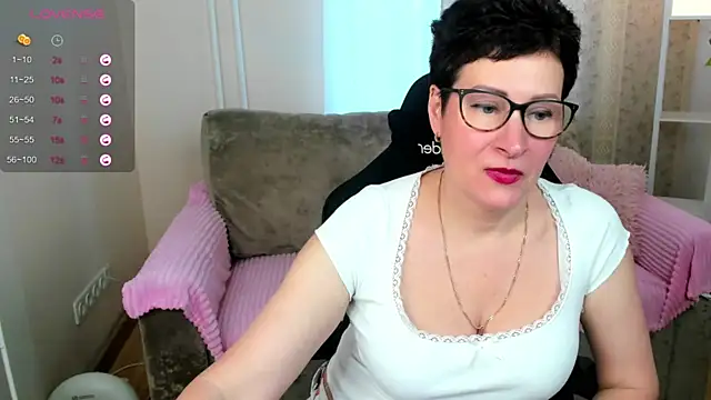 JennyMons online show from May 17, 8:36 am