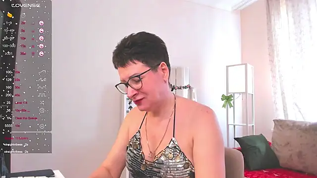 JennyMons online show from April 18, 8:16 am