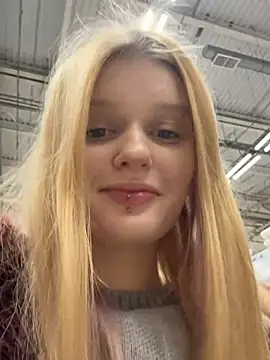 Snapshot of ann_ewu chatting on January 14, 4:54 pm ann ewu online show from January 14, 4:54 pm