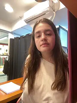 lele202526 online show from March 31, 6:10 pm