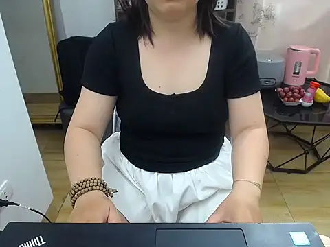 Coffee Milktea online show from May 11, 1:40 am