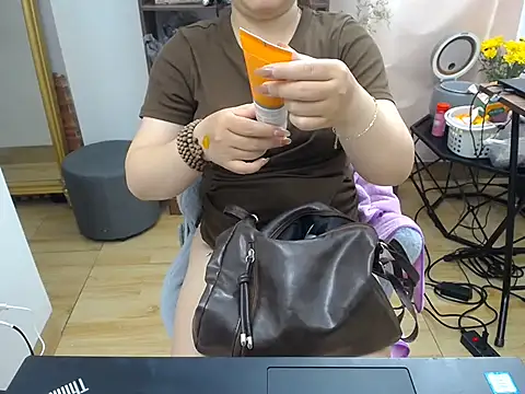 Coffee Milktea online show from May 9, 1:09 am