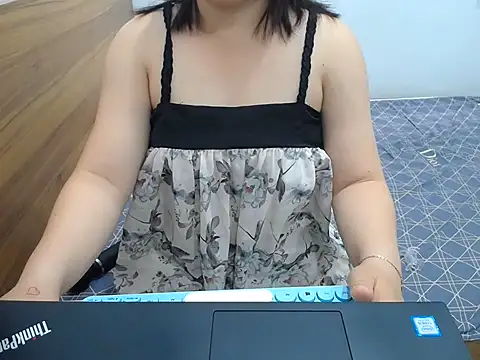 Coffee Milktea online show from June 9, 2:12 am