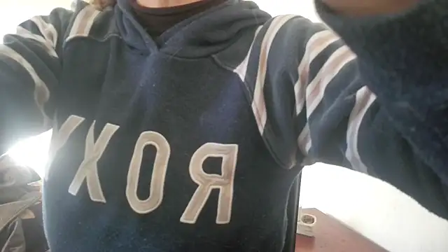 Filipasantoss1 online show from December 22, 3:12 pm