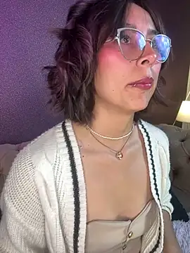 Snapshot of luna_gv chatting on February 21, 11:12 am luna gv online show from February 21, 11:12 am