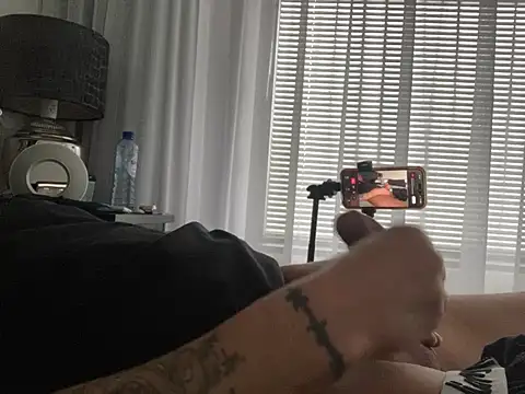 friemeldepiemel online show from February 13, 2:39 pm