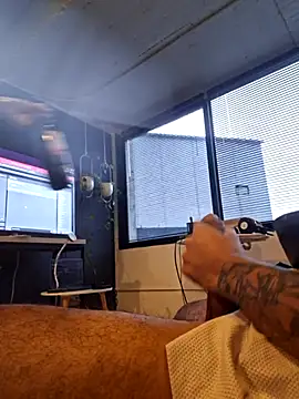  keylafisher  online show from March 5, 11:10 pm