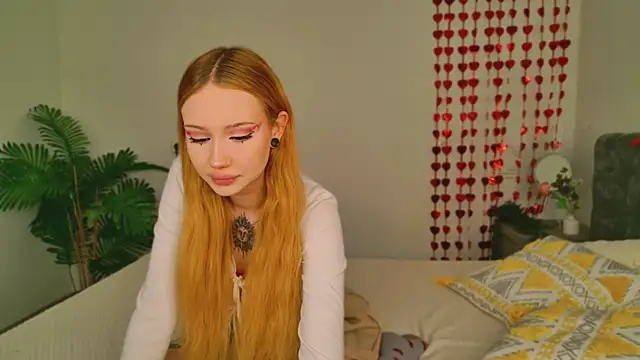 Zoe  Page online show from February 13, 1:44 pm