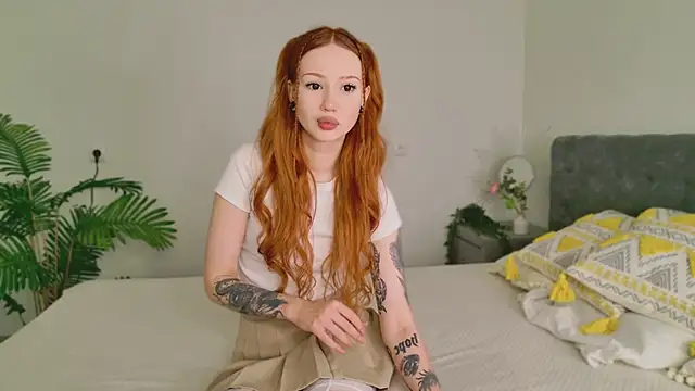 Zoe  Page online show from February 17, 1:41 pm