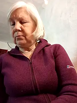 Snapshot of KlaudiaDarling chatting on February 13, 9:20 am KlaudiaDarling online show from February 13, 9:20 am