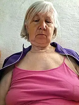 Snapshot of KlaudiaDarling chatting on June 3, 2:07 pm KlaudiaDarling online show from June 3, 2:07 pm
