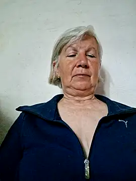 KlaudiaDarling online show from May 15, 9:29 am
