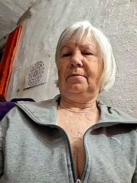 KlaudiaDarling online show from May 8, 10:46 pm