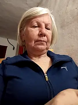 Snapshot of KlaudiaDarling chatting on February 23, 3:08 am KlaudiaDarling online show from February 23, 3:08 am