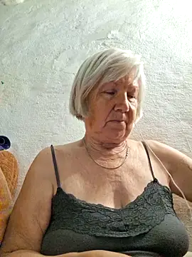 Snapshot of KlaudiaDarling chatting on June 19, 7:03 am KlaudiaDarling online show from June 19, 7:03 am