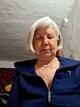 KlaudiaDarling online show from April 28, 2:49 am