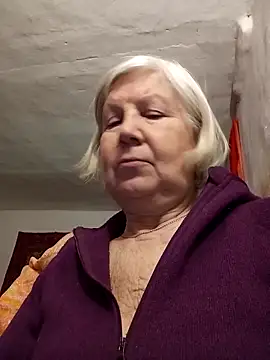 Snapshot of KlaudiaDarling chatting on February 12, 3:45 pm KlaudiaDarling online show from February 12, 3:45 pm