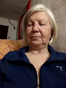 KlaudiaDarling online show from March 3, 11:01 pm