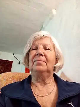 KlaudiaDarling online show from April 3, 7:59 am