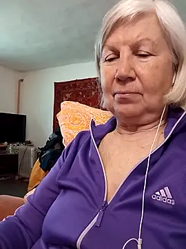 KlaudiaDarling online show from March 13, 8:30 am