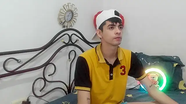 nico22love online show from February 25, 2:50 pm