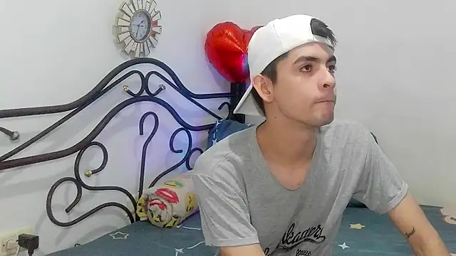 nico22love online show from March 1, 6:08 pm