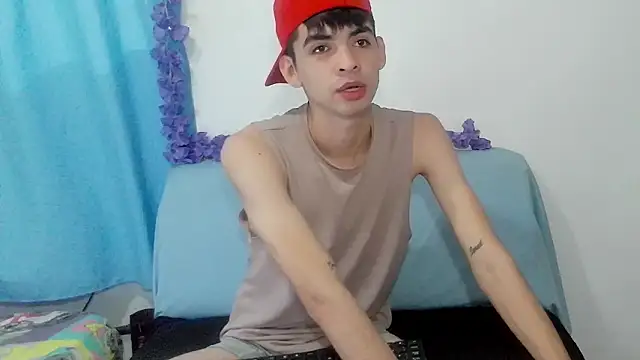 nico22love online show from February 23, 7:36 pm