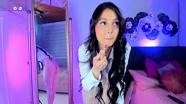 luna celeeste  online show from April 5, 4:24 pm